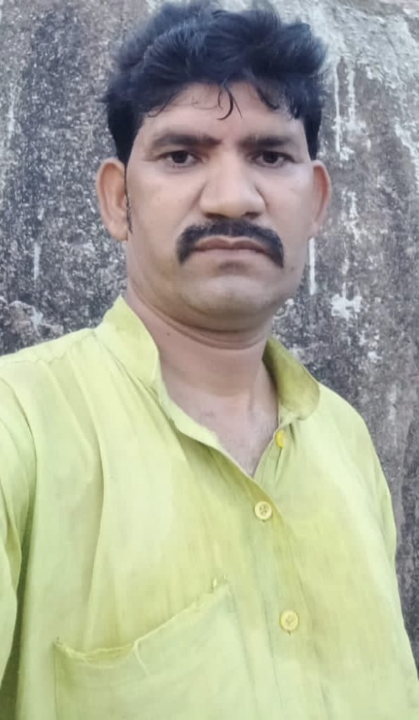 सुरेश तिवारी